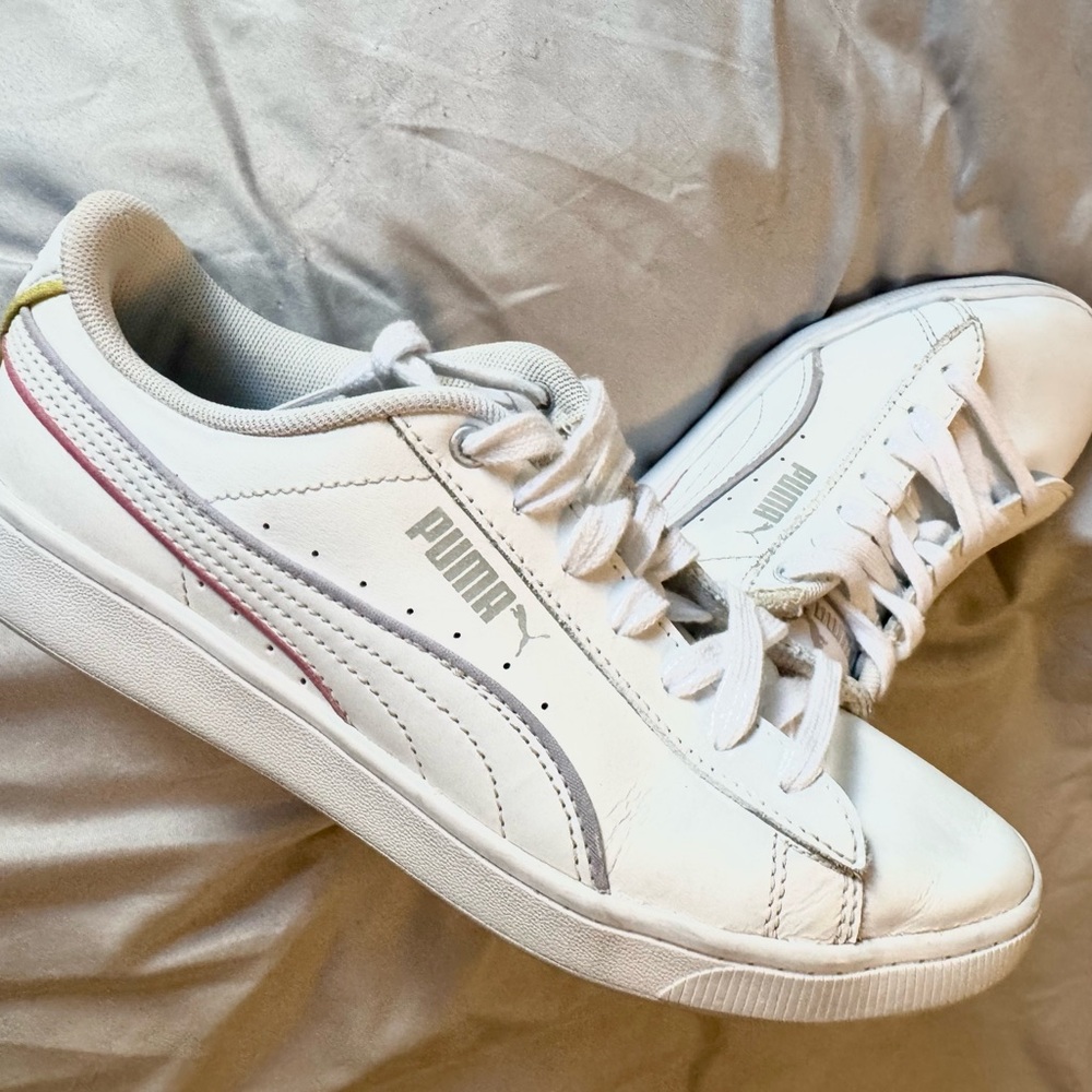 Puma Vikky V2 White Athletic Shoes with Pink and Gray Accents